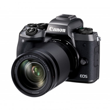 Canon EOS M5 + 15-45 Black + GARANZIA 2 ANNI ASSISTENZA IN ITALIA +